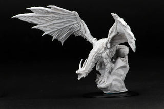 Pathfinder Deep Cuts Unpainted Miniatures - Silver Dragon